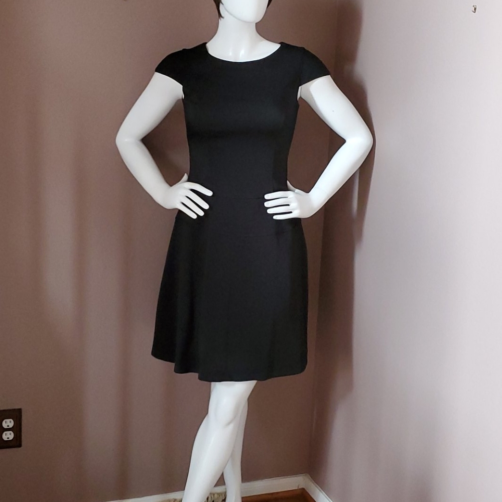 LARK & RO black pique fit & flare dress size 6